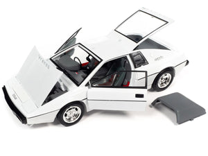 James Bond’s Lotus Esprit Submarine (The Spy Who Loves Me)