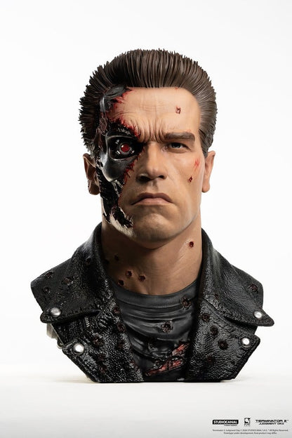 Terminator 2 Replik 1/1 T-800 Model 101 Battle Damaged Art Mask